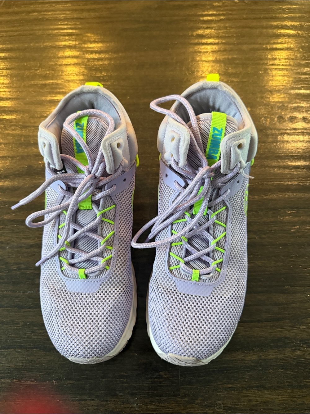 Lightweight Zumba Athletic Sneakers in Light Purple with Neon Green Accents